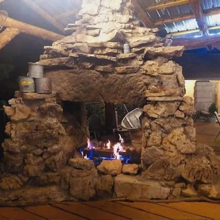 Stonegate Lodge Pool Fire Pits King Bedfast Wifi 50In Tv Room #209 Eureka Springs Exterior foto